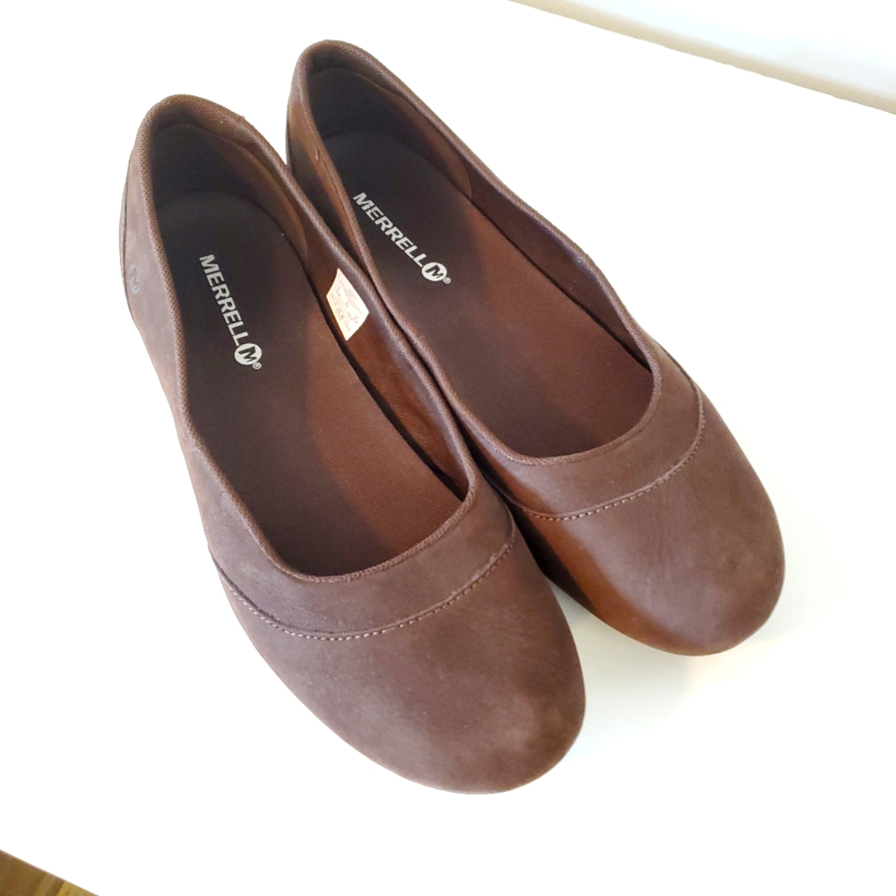 EUC Merrell flats size 8, brown Suede